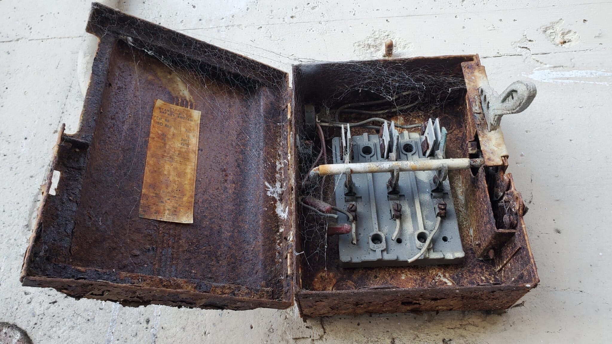 Signs You Need a Fuse Box Replacement, Rusted.